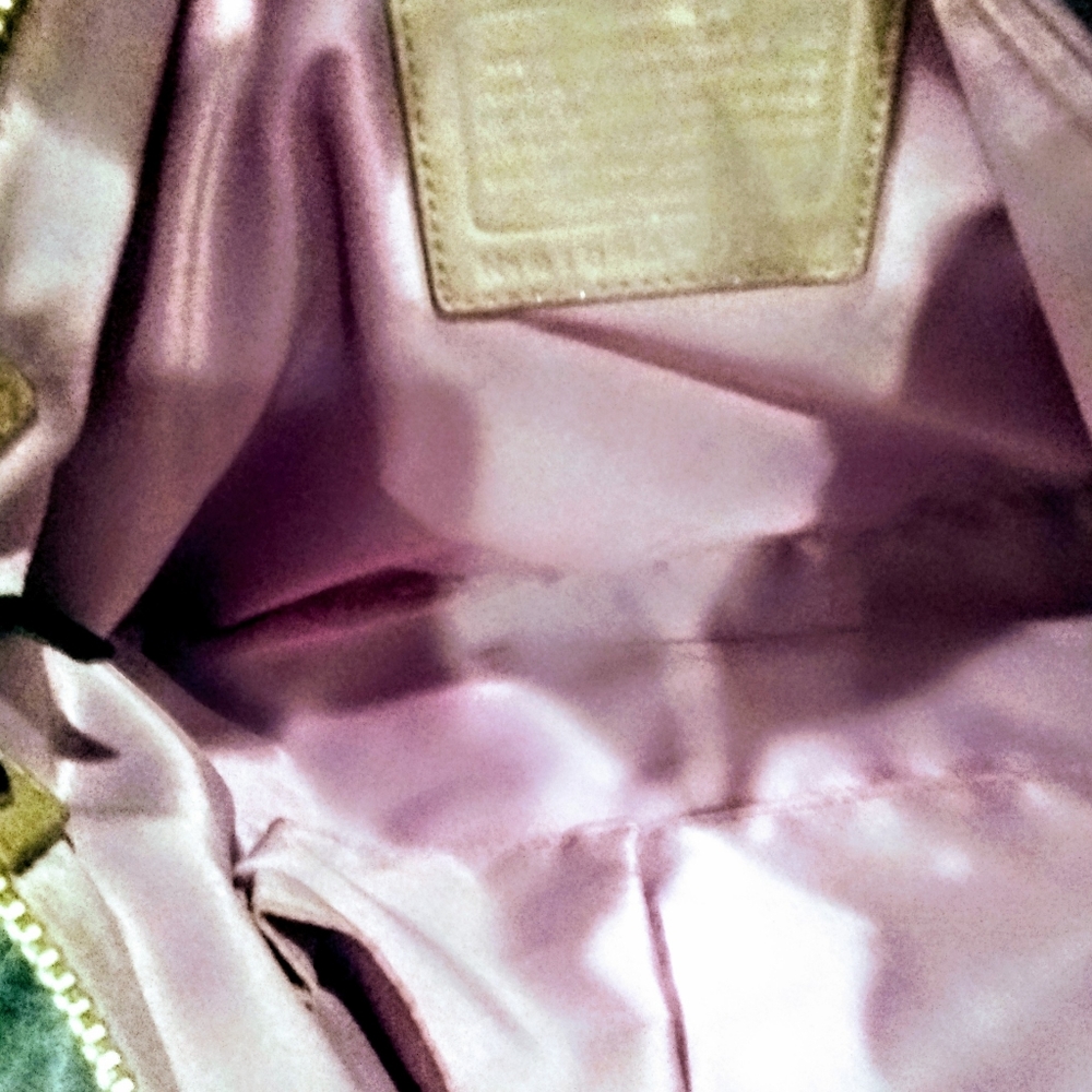 Authentic Coach Poppy - Picture 11 of 12